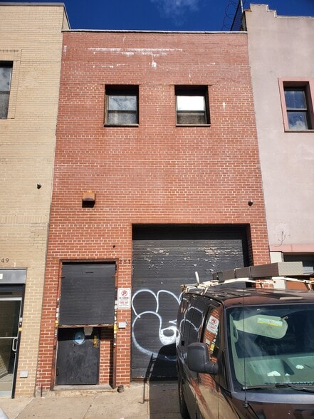 More Photos Of 251 52nd St, Brooklyn Warehouse For Lease