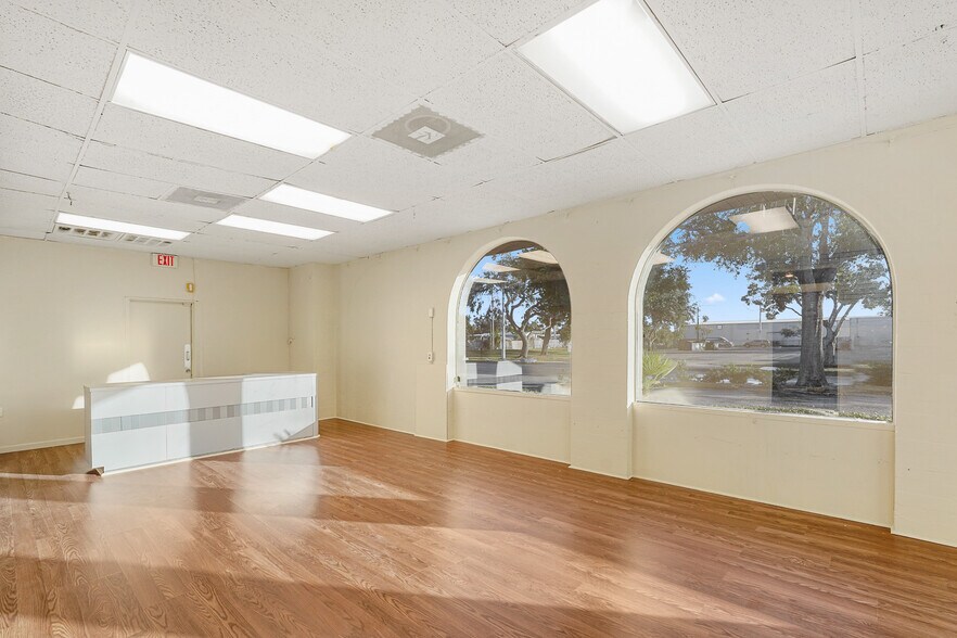 More Photos Of 4907 14th St W, Bradenton Storefront Retail Office For Lease