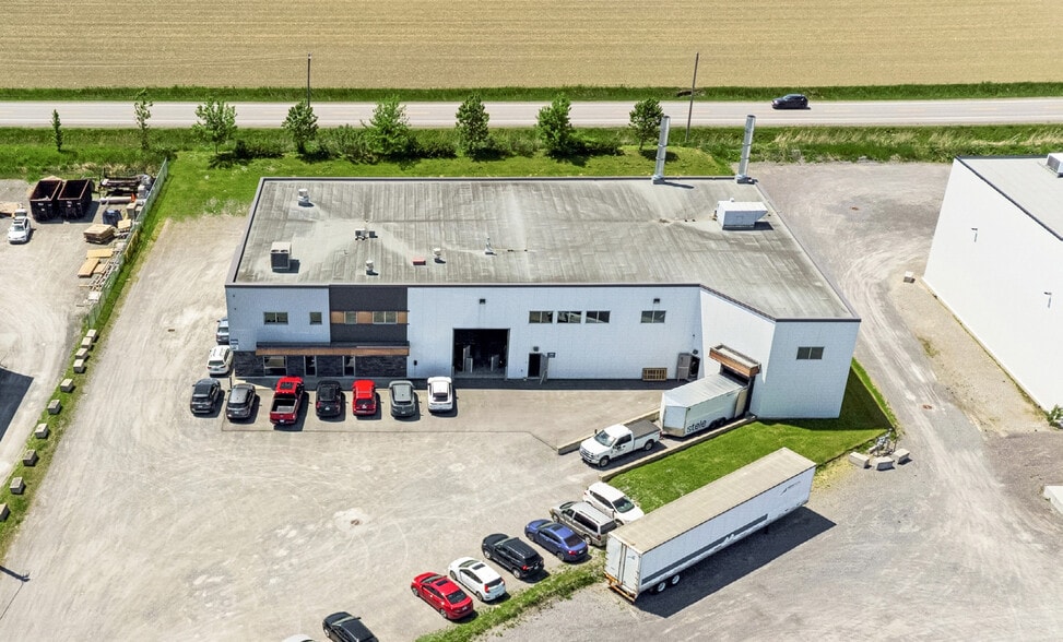 Primary Photo Of 8600 Av Émilien-Letarte, Saint-Hyacinthe Warehouse For Sale