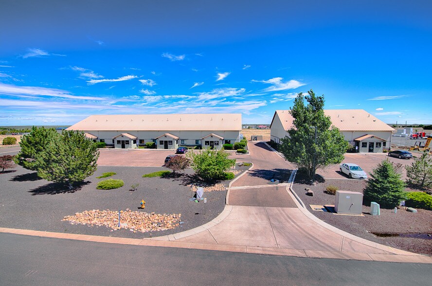 More Photos Of 1321 E Lumbermans Loop, Show Low Warehouse For Lease