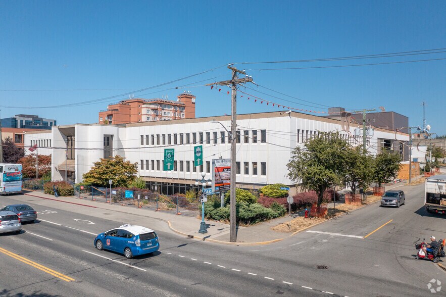 More Photos Of 2621-2629 Douglas St, Victoria Office For Sale