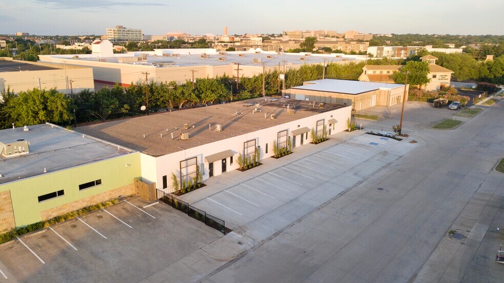 More Photos Of 2529 Weisenberger St, Fort Worth General Retail For Sale