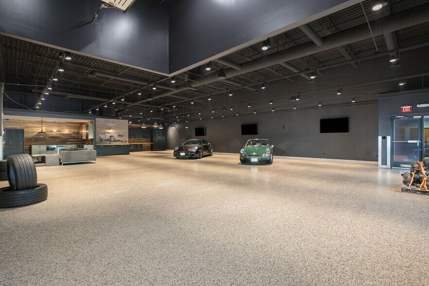 More Photos Of 1180-1198 Heather Dr, Lake Zurich Warehouse For Sale