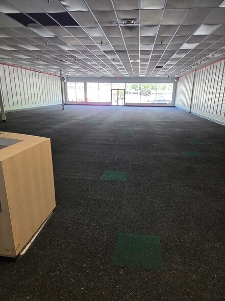 More Photos Of 650 Wolcott St, Waterbury General Retail For Lease