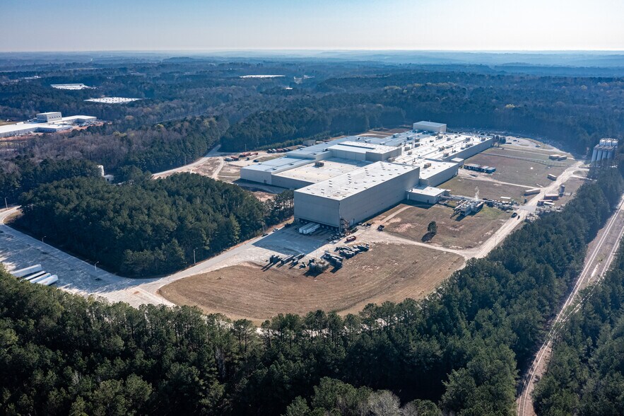 More Photos Of 411 Pegasus Pky, Lagrange Manufacturing For Lease