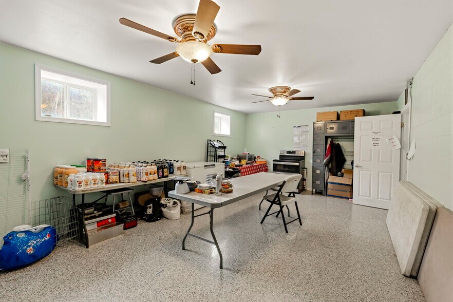 More Photos Of 4144 Pennsylvania 147 Hwy, Herndon Supermarket For Sale