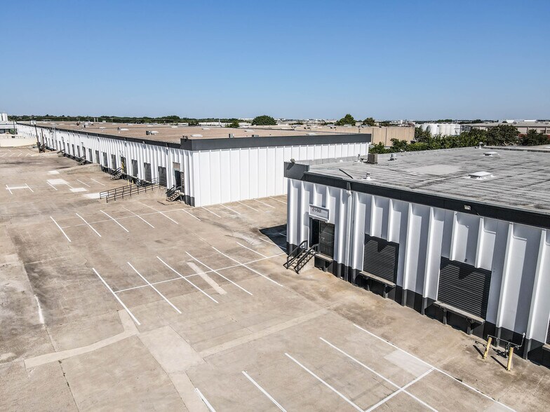 More Photos Of 4545-4585 Mint Way, Dallas Unknown For Lease