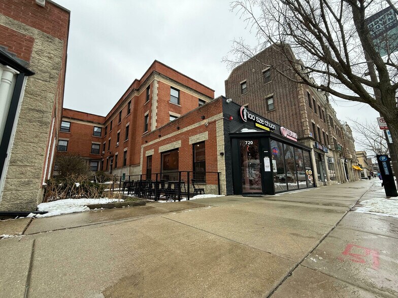 More Photos Of 716 Clark St, Evanston Apartments For Sale