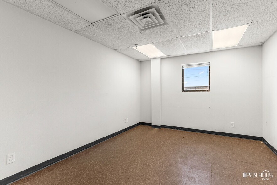 More Photos Of 208 Randy Dr, Wichita Falls Warehouse For Sale