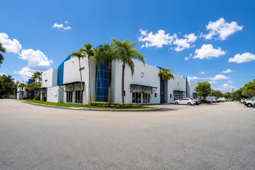 More Photos Of 20841 Johnson St, Pembroke Pines Warehouse For Sale