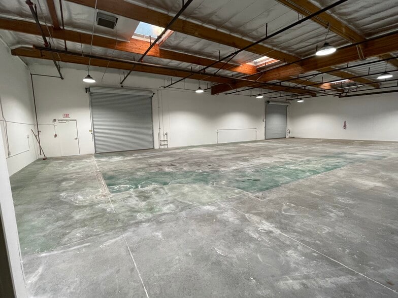 More Photos Of 20712 Civic Center Dr, Lake Forest Warehouse For Lease