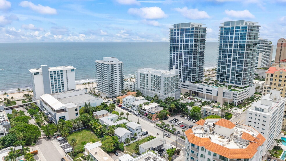 More Photos Of 3020-3024 Seville St, Fort Lauderdale Hotel For Sale