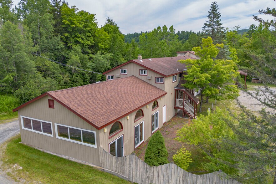 More Photos Of 6 Abroad Rd, West Dover Hotel For Sale