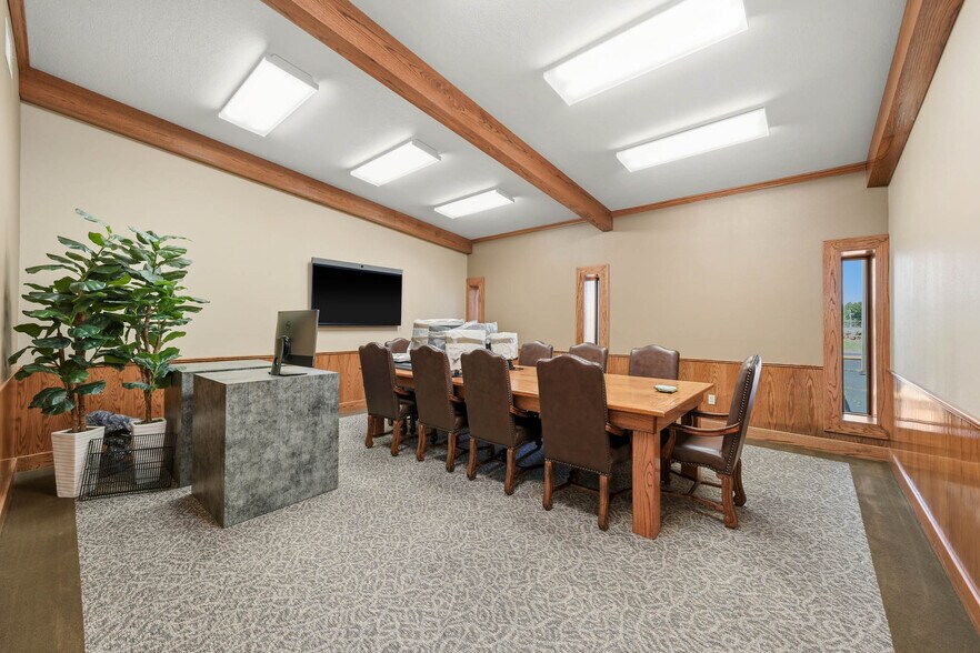More Photos Of 4122 Hwy 90 Alt, Altair Light Distribution For Lease