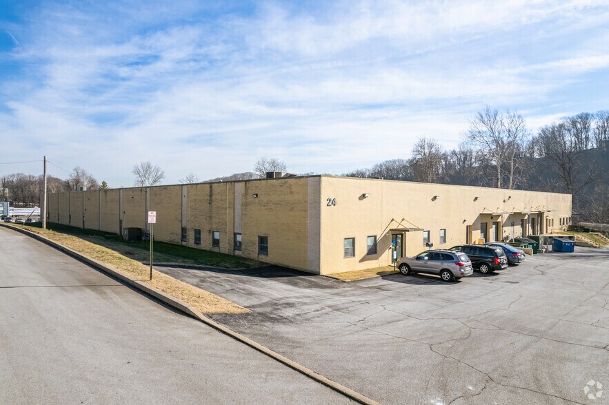 More Photos Of 24-26 Portland Rd, West Conshohocken Warehouse For Lease