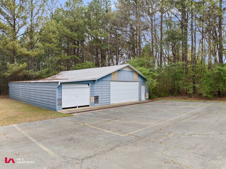 More Photos Of 885 Cripple Creek Dr, Lawrenceville Warehouse For Lease