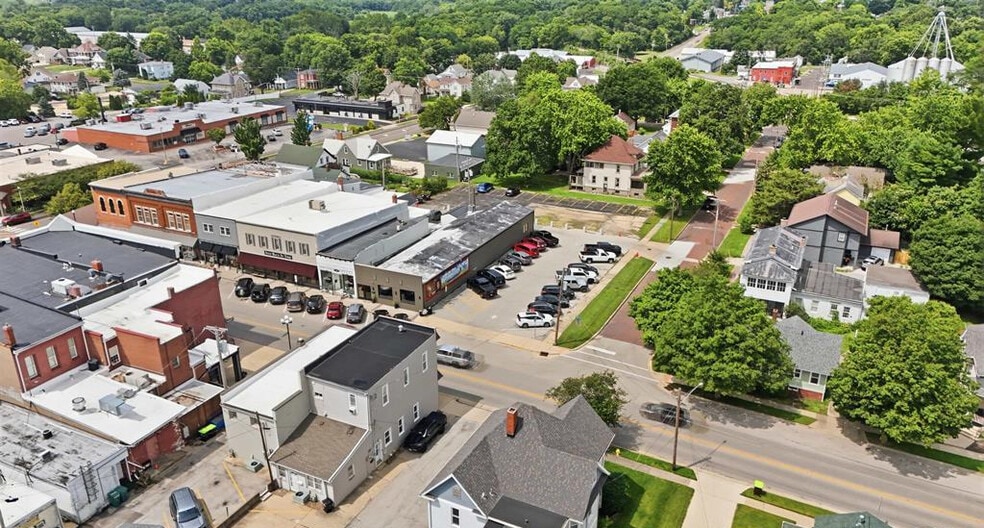 Primary Photo Of 122 N Main St, Washington General Retail For Lease