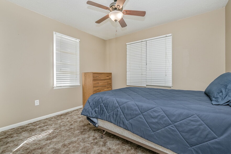 More Photos Of Falcon Motel, Stinnett Hotel For Sale