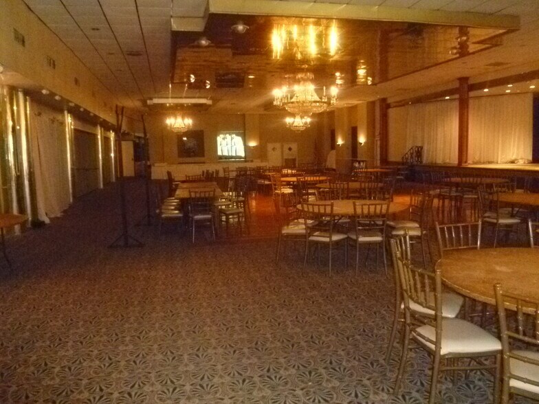 More Photos Of 1290 NY-94 Rt, New Windsor Township Lodge Meeting Hall For Sale
