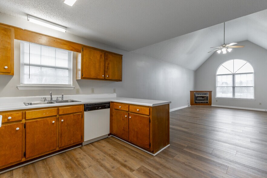 More Photos Of 14 Clara Dr, Ringgold Multifamily For Sale