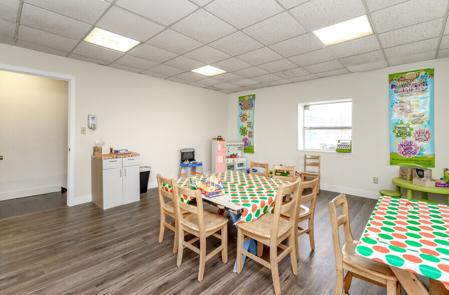 More Photos Of 1016 S 10th St, Tacoma Religious Facility For Sale