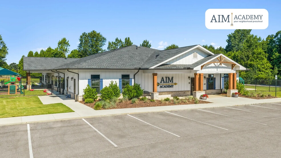 Primary Photo Of 11461 US 231, Meridianville Daycare Center For Sale