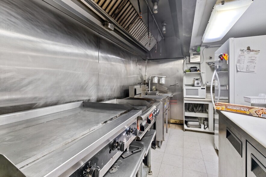 More Photos Of 7450 Highway 187, Eureka Springs Restaurant For Sale