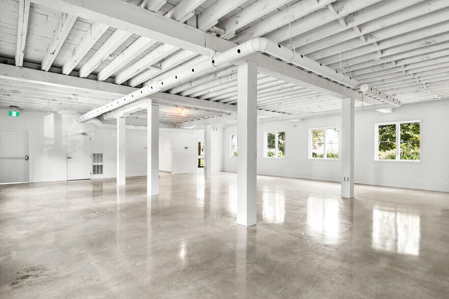 More Photos Of 60 Mill St, Gananoque Medical For Lease