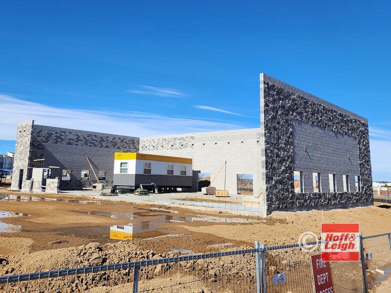 More Photos Of 13320 E Briarwood Ave, Centennial Industrial For Lease