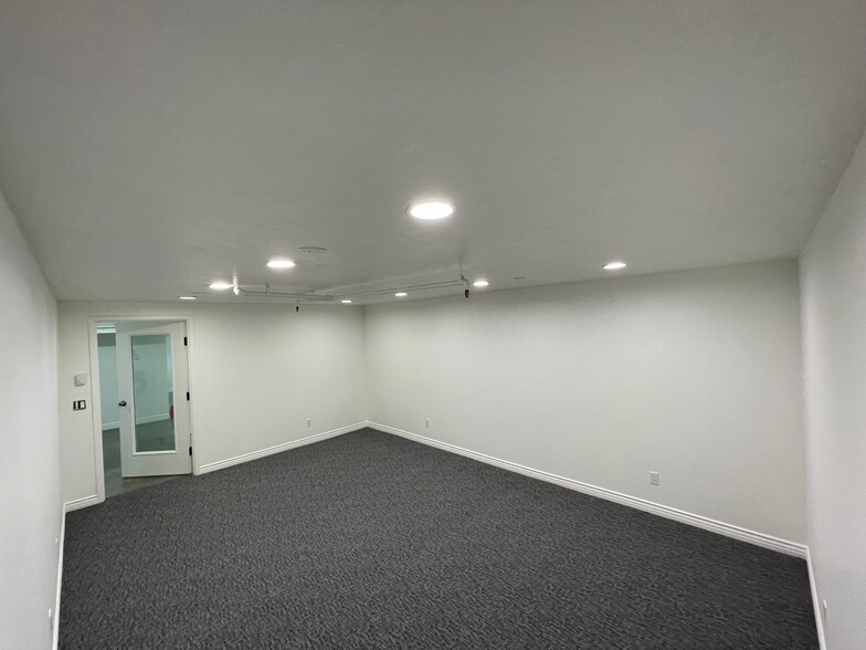More Photos Of 2545 N Canyon Rd, Provo Office For Lease