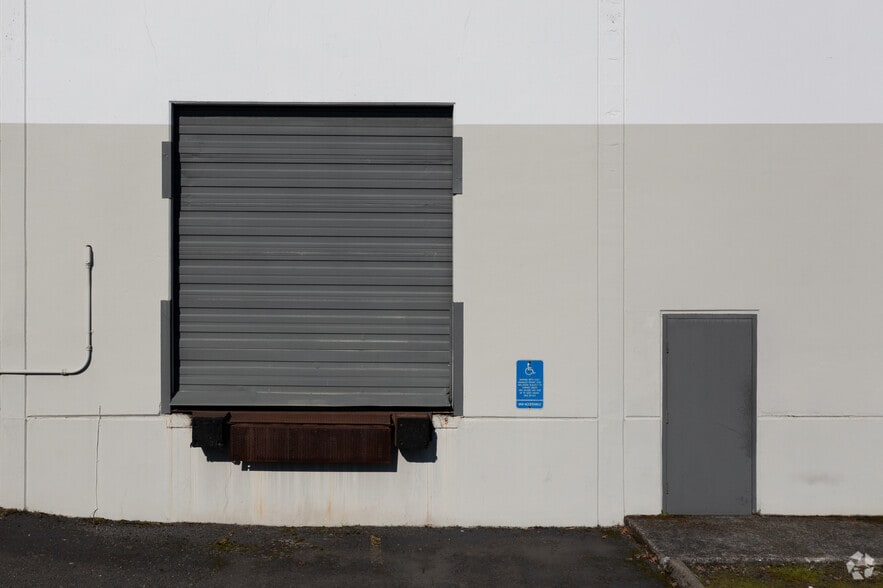 More Photos Of 6555 SW 110th Ct, Beaverton Distribution For Sale