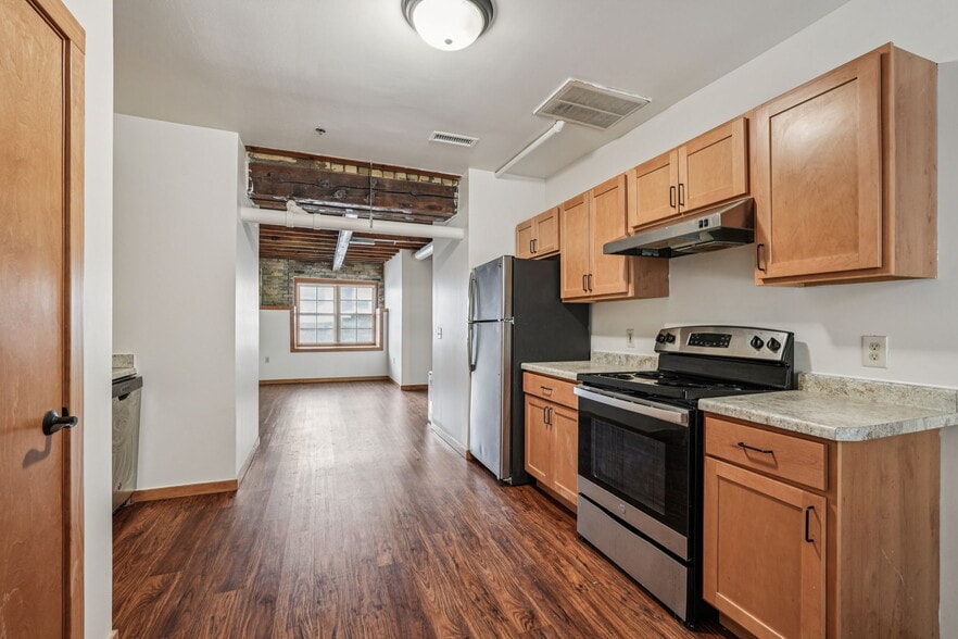 More Photos Of 134 Main St, Racine Apartments For Sale