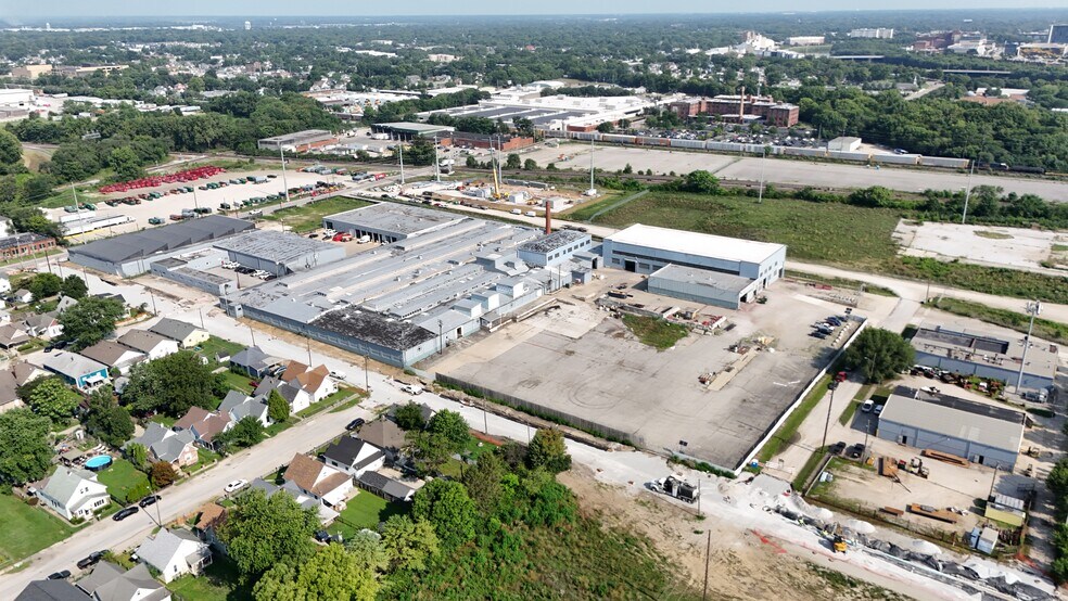 More Photos Of 1428 W Henry St, Indianapolis Manufacturing For Lease