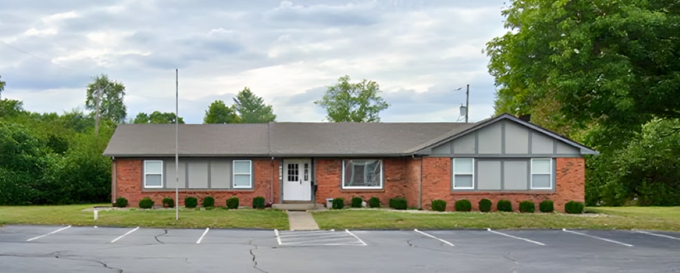 Primary Photo Of 6004 S East St, Indianapolis Medical For Sale