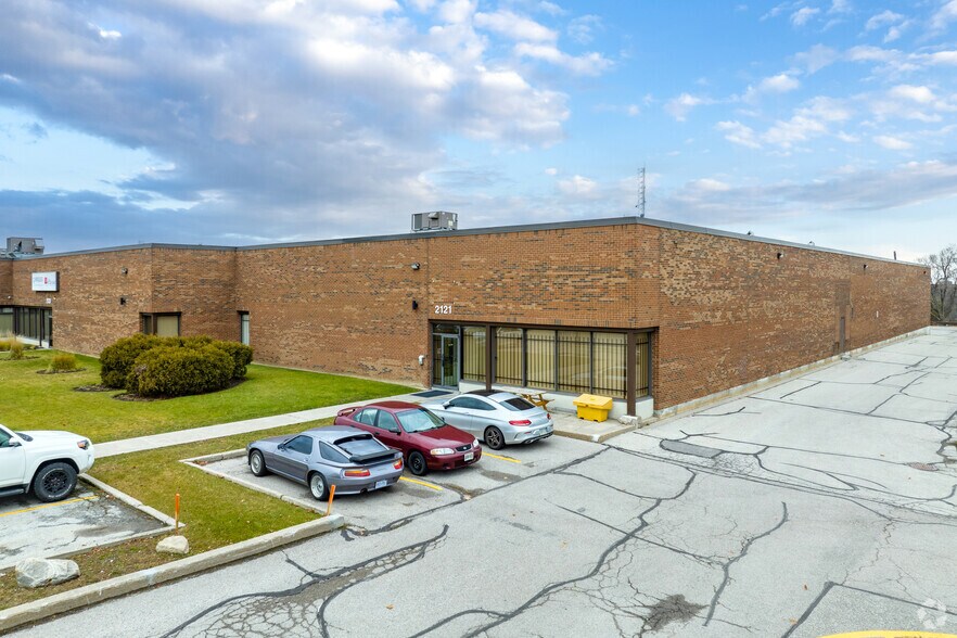 More Photos Of 2121-2151 Mccowan Rd, Toronto Warehouse For Lease