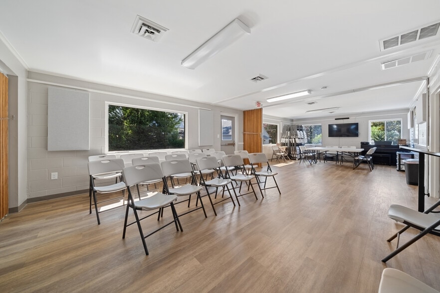 More Photos Of 219 Georgetown Rd, Raleigh Religious Facility For Sale