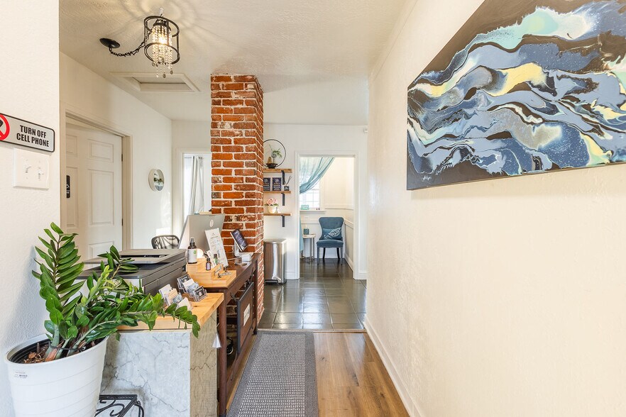 More Photos Of 1123 Blaine St, Caldwell Office For Sale