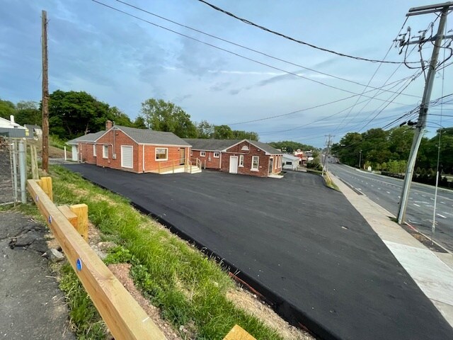 More Photos Of 322 Prospect Ave, Hartford Freestanding For Lease