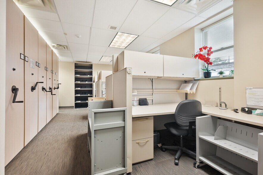 More Photos Of 500 Chadwick St, Sewickley Medical For Sale