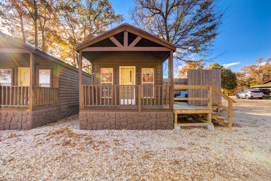 More Photos Of 446724 E 390 Rd, Langley Hotel For Sale