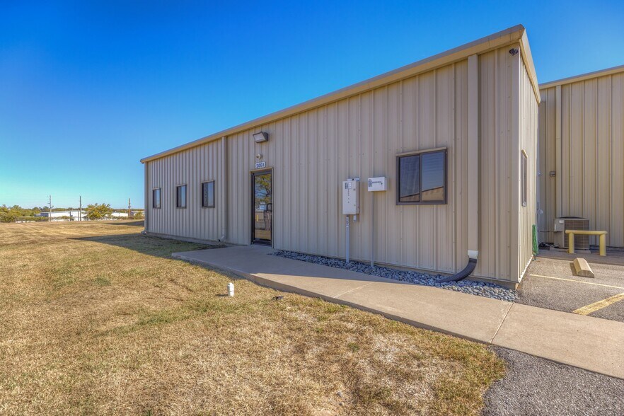 More Photos Of 2003 170th E Ave, Tulsa Industrial For Lease