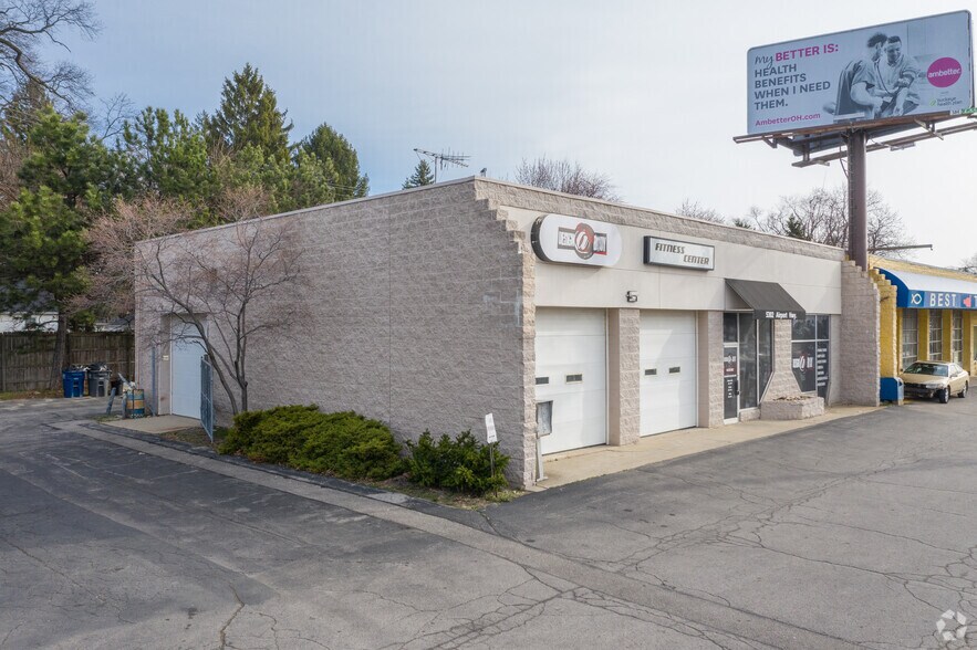 More Photos Of 5302 Airport Hwy, Toledo Freestanding For Lease
