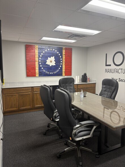 More Photos Of 175 Corporate Dr, Batesville Industrial For Lease