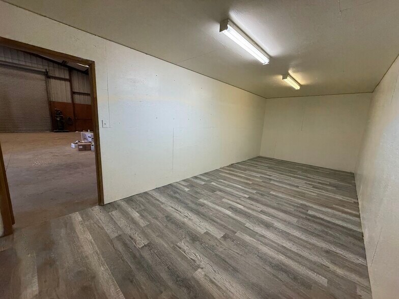 More Photos Of 8780 S Anchor Ave, Orange Cove Industrial For Lease