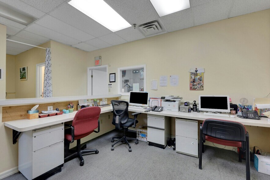 More Photos Of 1033 Clifton Ave, Clifton Medical For Sale