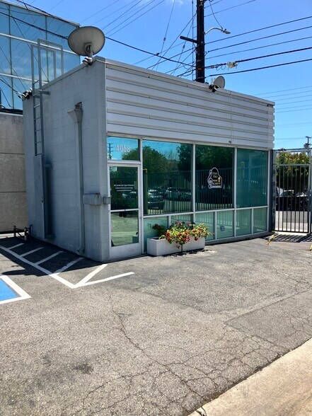 More Photos Of 4052-4058 Del Rey Ave, Marina del Rey Loft Creative Space For Lease