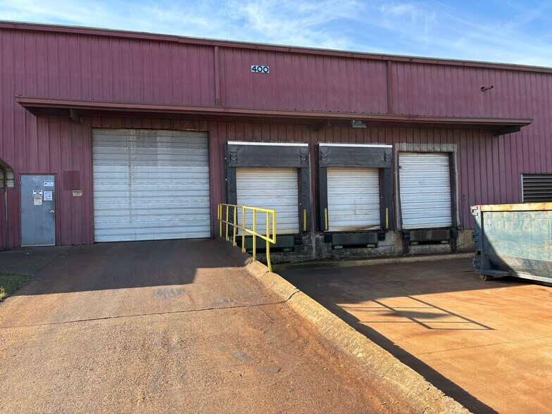 More Photos Of 400 E Industrial Park Rd, Holly Springs Manufacturing For Lease