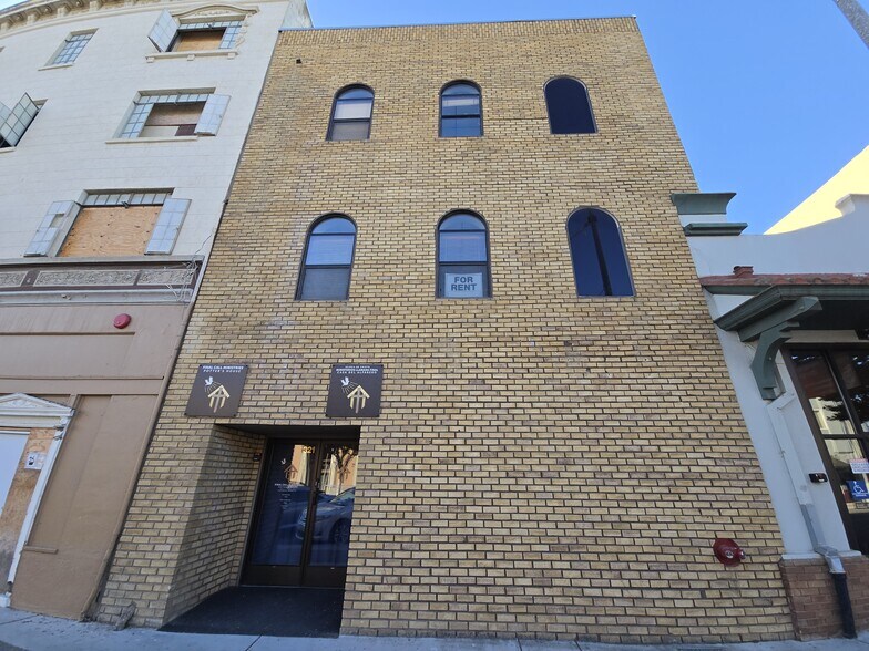 More Photos Of 321 5th St, Hollister Office For Lease