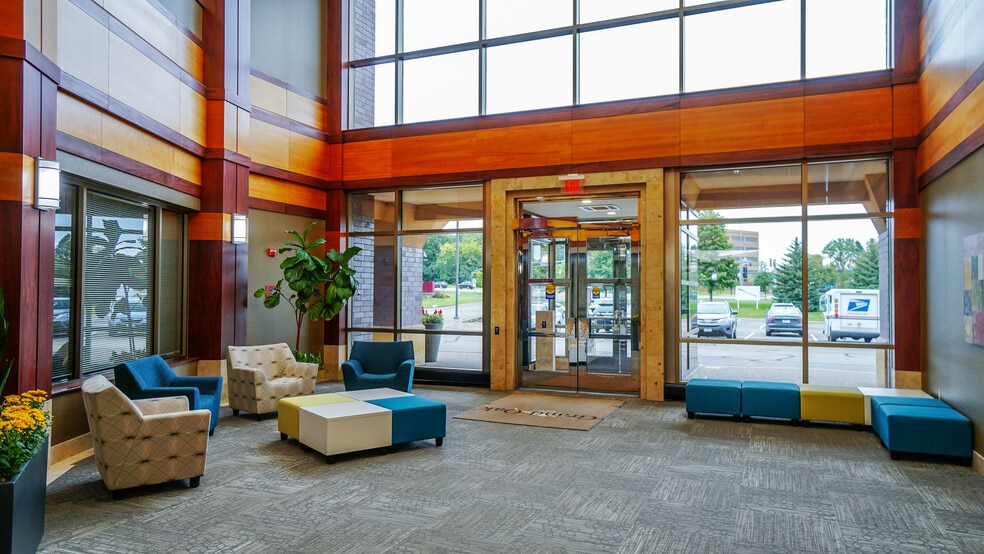 More Photos Of 860 Blue Gentian Rd, Eagan Unknown For Lease