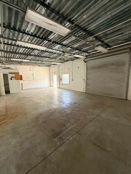More Photos Of 7275 Waelti Dr, Melbourne Warehouse For Lease